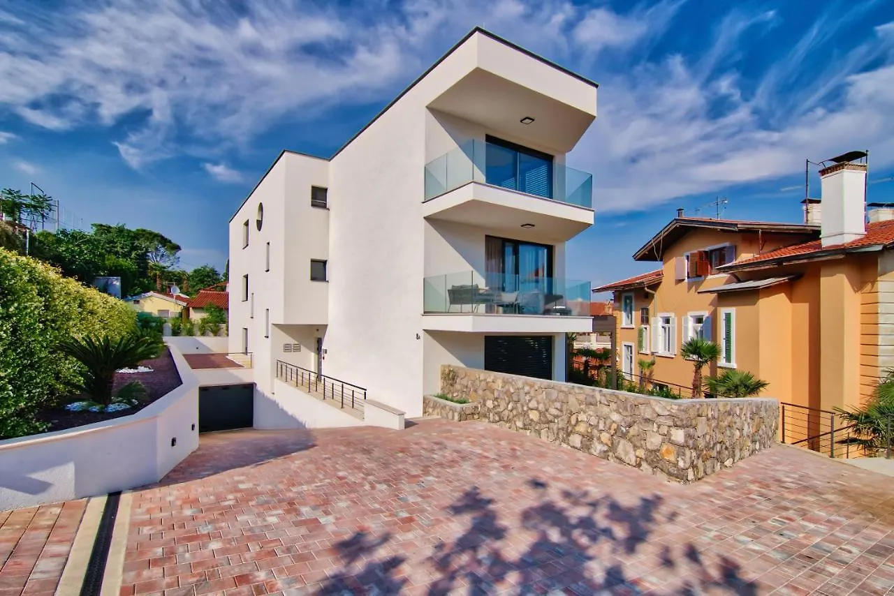Ena, Luxury Apartments Opatija 0*,